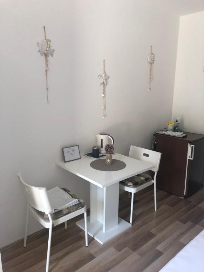 Apartment & Rooms Laura Брела Екстер'єр фото